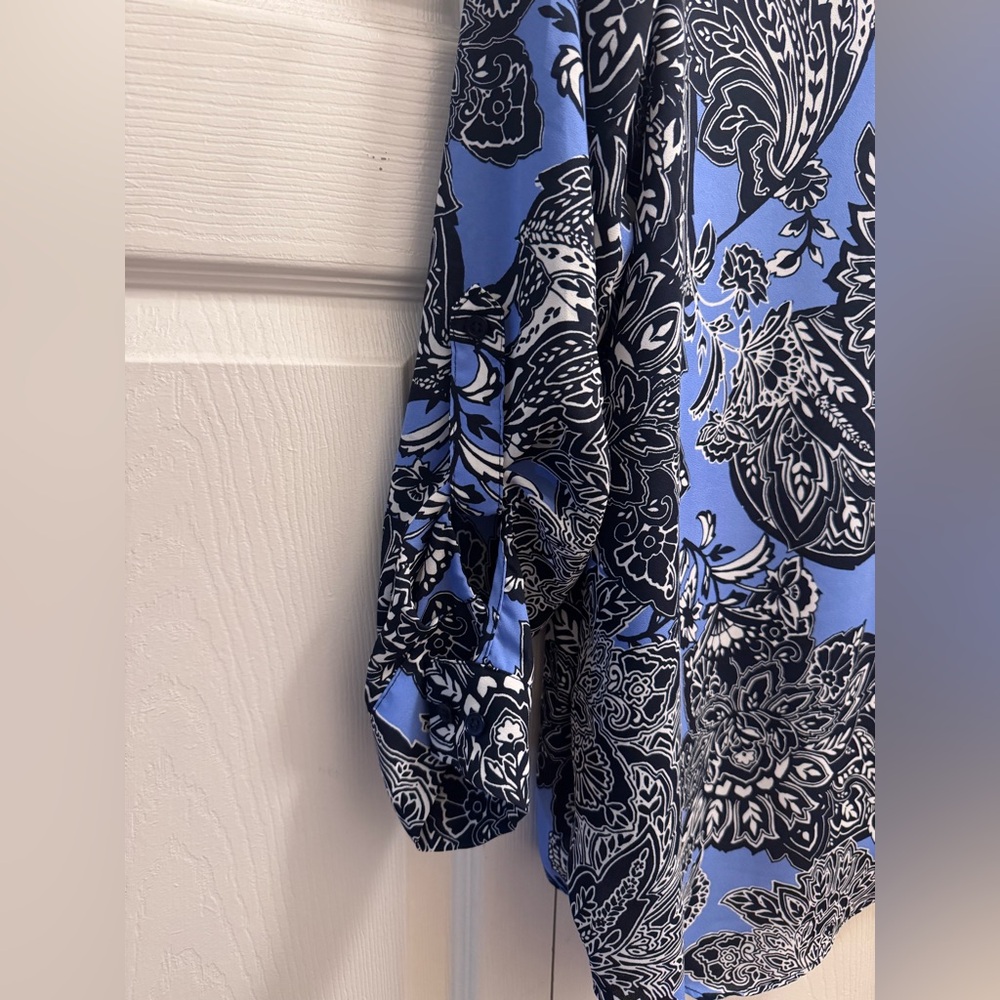 The Limited Blue and Navy Patterned Blouse - Picture 3 of 5